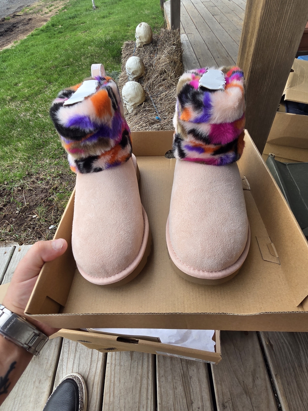 UGG Fluff Mini Quilted, NIB